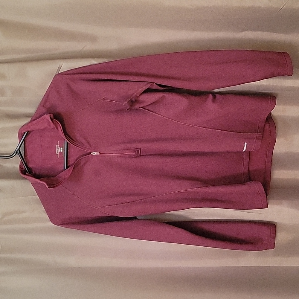 Used Women Patagonia Capilene base layer M plum half zip